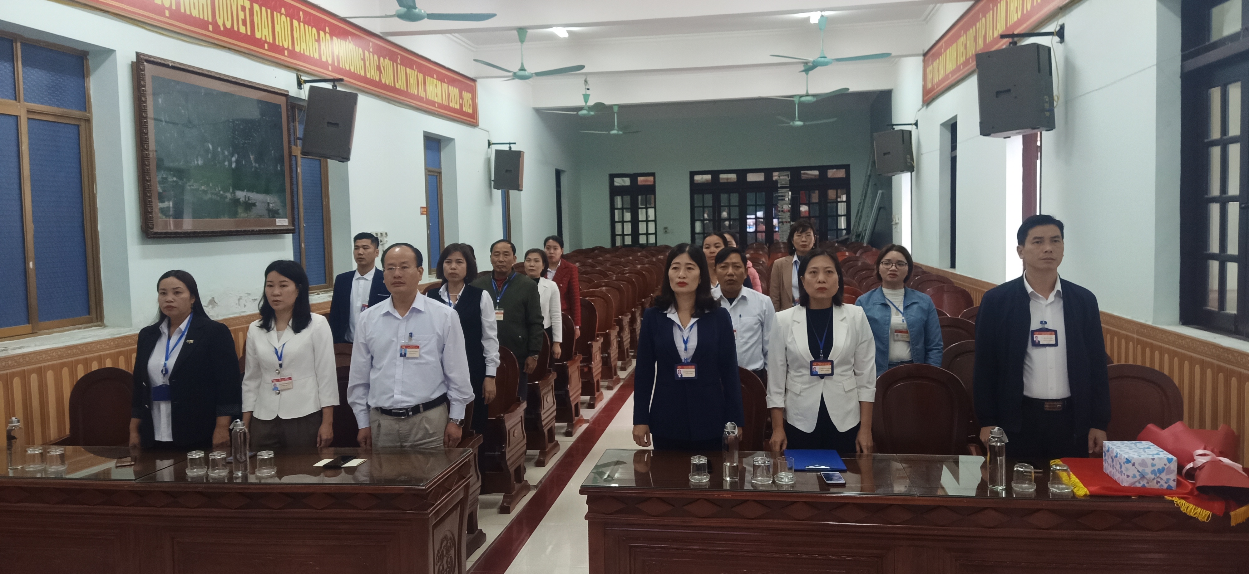 Đảng ủy, HĐND, UBND, UBMTTQVN phường Bắc Sơn tổ chức buổi sinh hoạt chính trị dưới nghi thức chào cờ đầu tuần tháng 12, năm 2023
